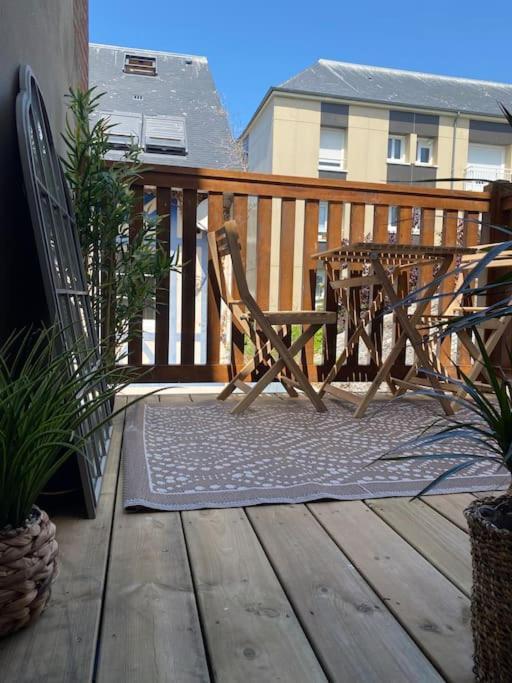 Studio Avec Terrasse A Deauville Eksteriør bilde